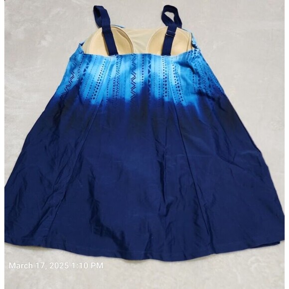 Meet Curve Womens 1 Piece Swim Suit Dress Plus 2X Blue Ombre Adj Strap Shelf Bra - Picture 4 of 6